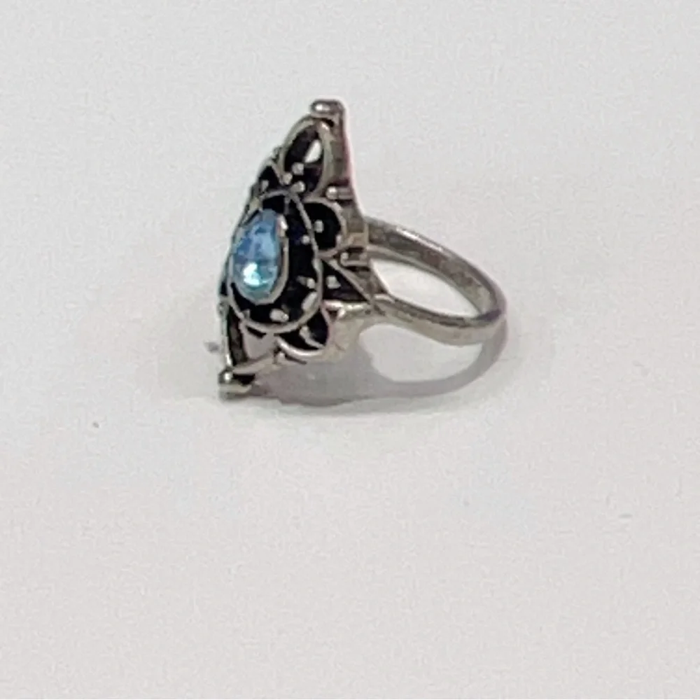 Antique shape design blue faux stone ring silver plated